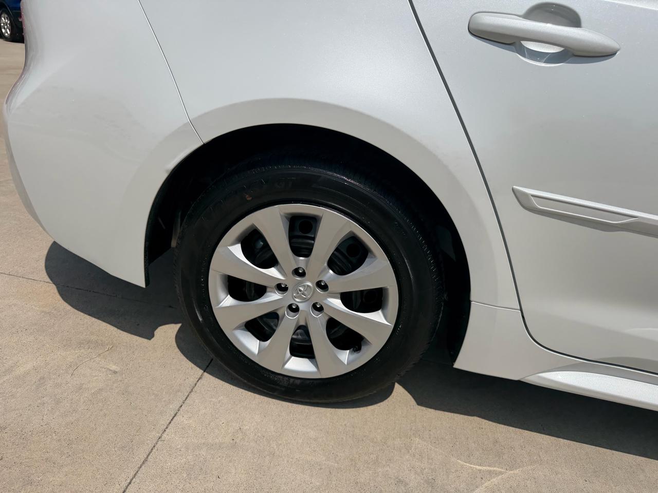 Toyota Corolla LE CVT (Natl) 2025