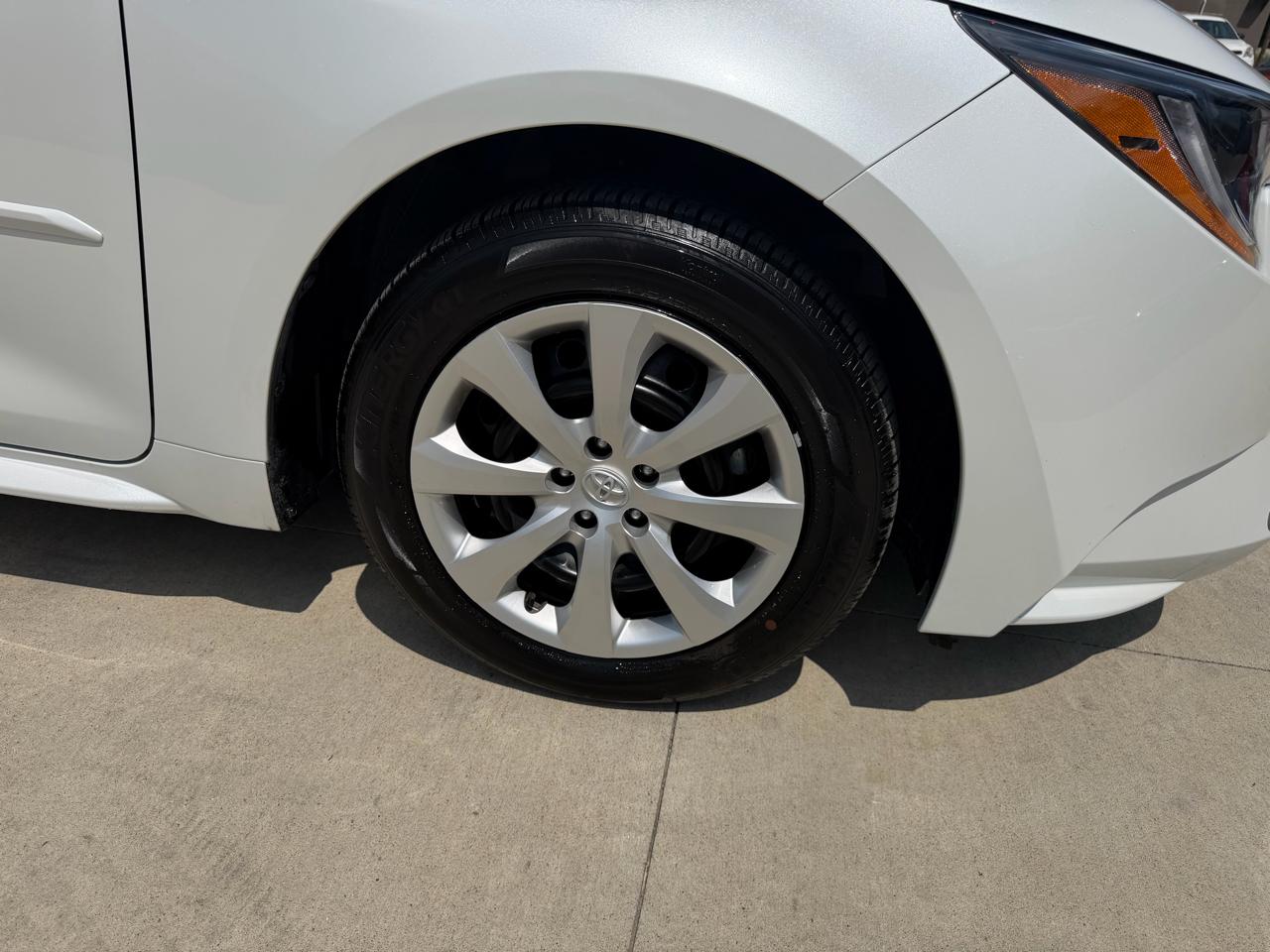 Toyota Corolla LE CVT (Natl) 2025