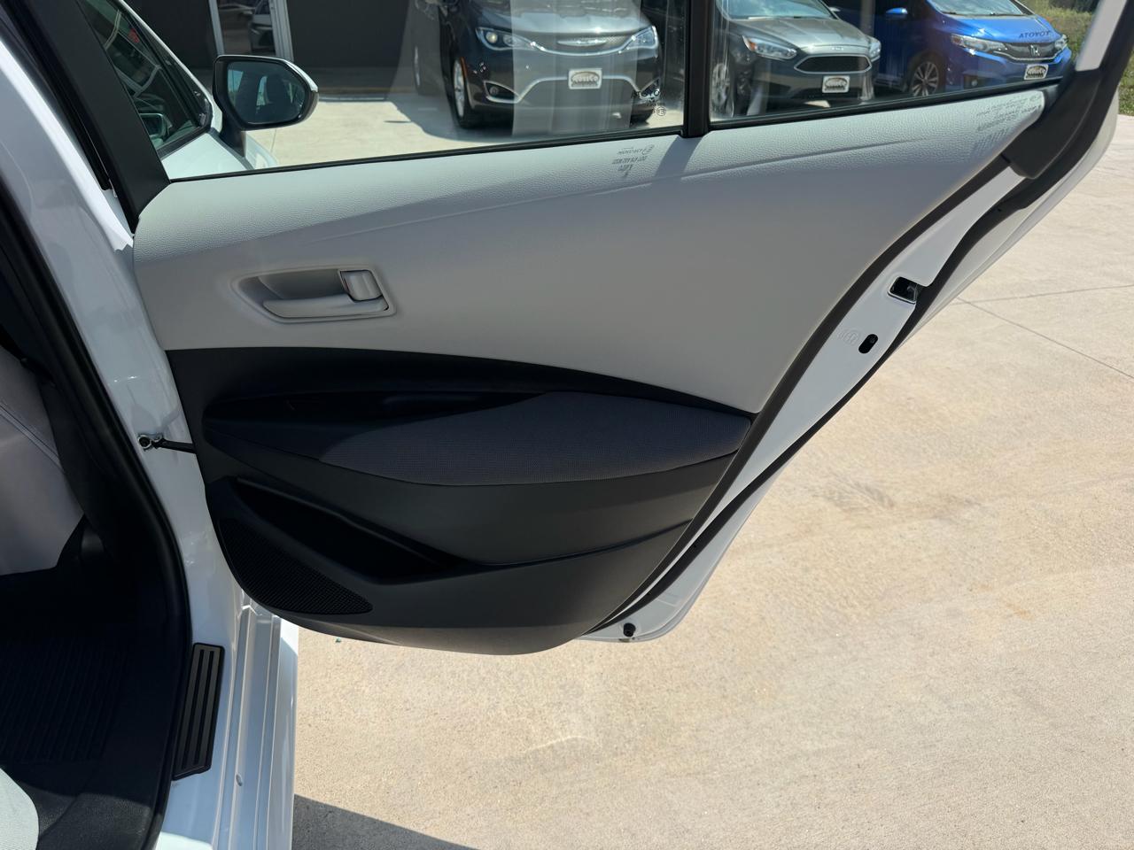 Toyota Corolla LE CVT (Natl) 2025