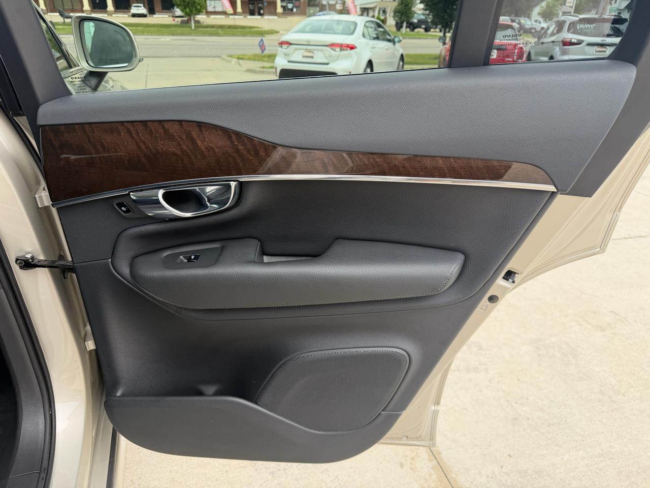 Volvo XC90 AWD 4dr T6 Momentum 2016