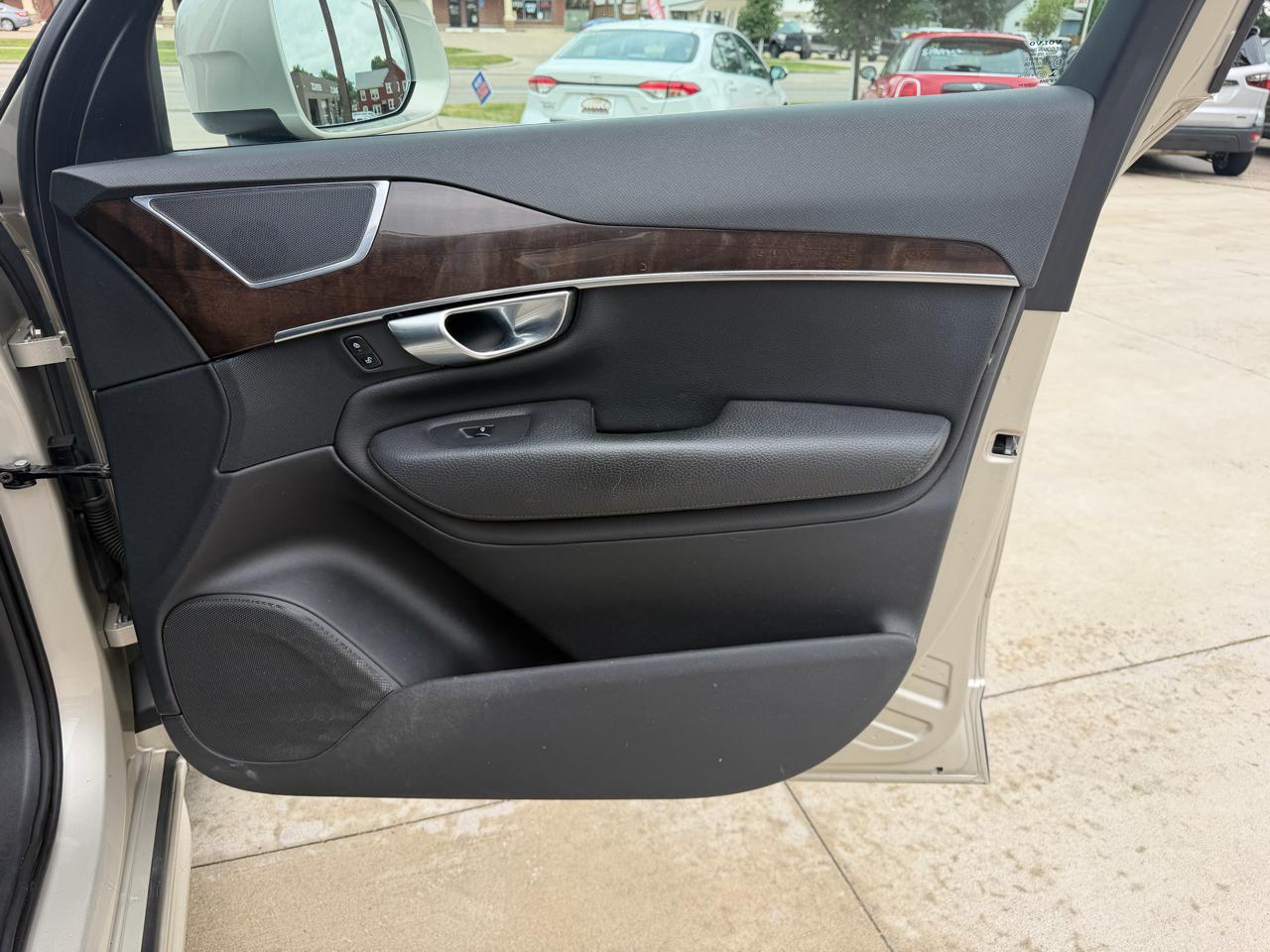 Volvo XC90 AWD 4dr T6 Momentum 2016