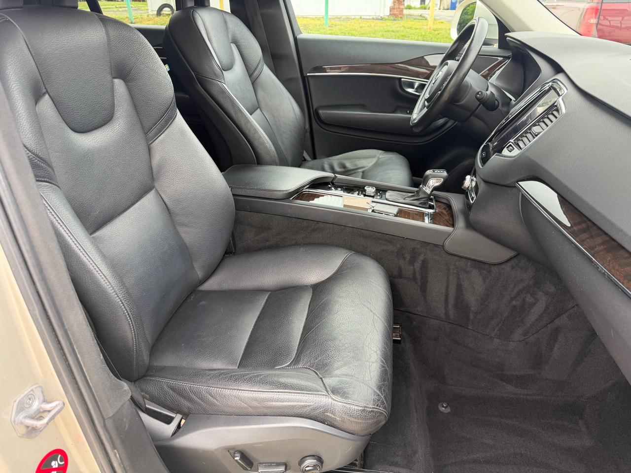 Volvo XC90 AWD 4dr T6 Momentum 2016