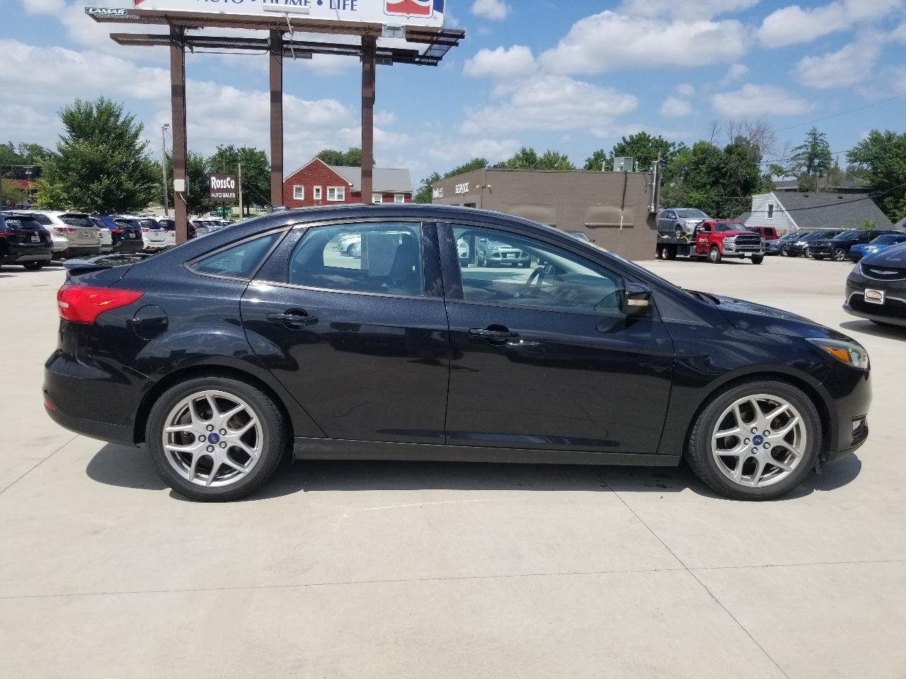 Ford Focus 4dr Sdn SE 2015