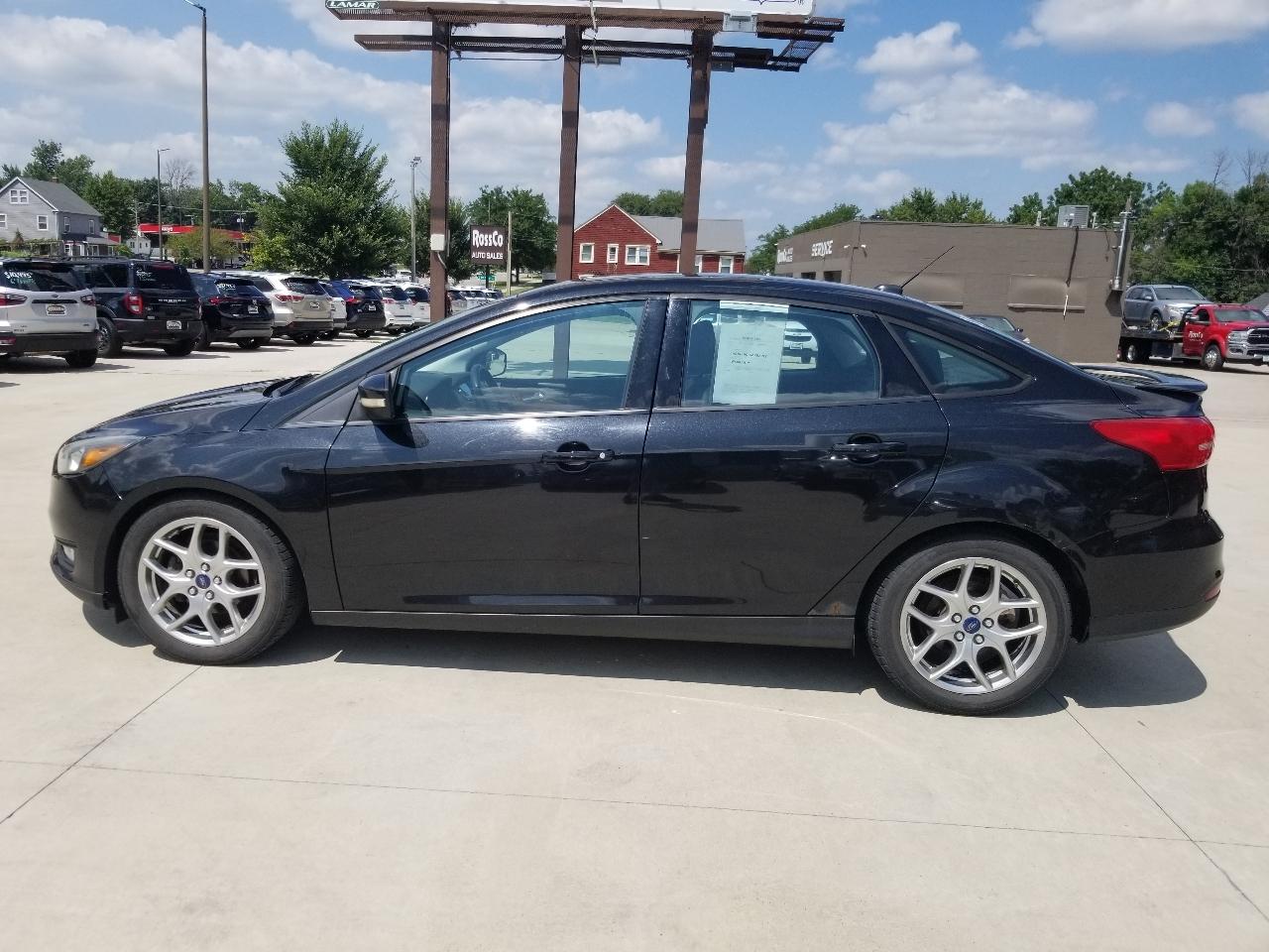 Ford Focus 4dr Sdn SE 2015