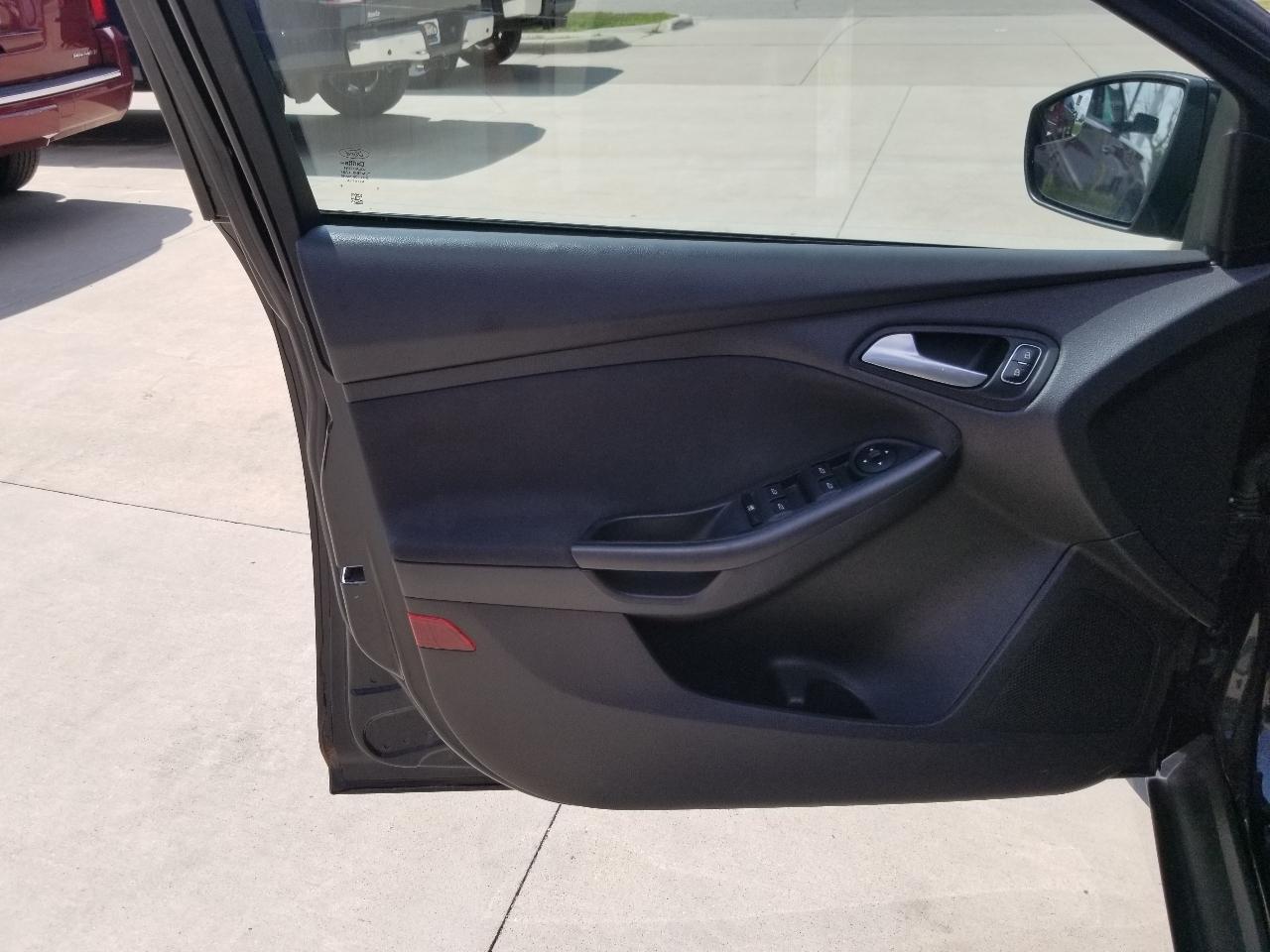 Ford Focus 4dr Sdn SE 2015