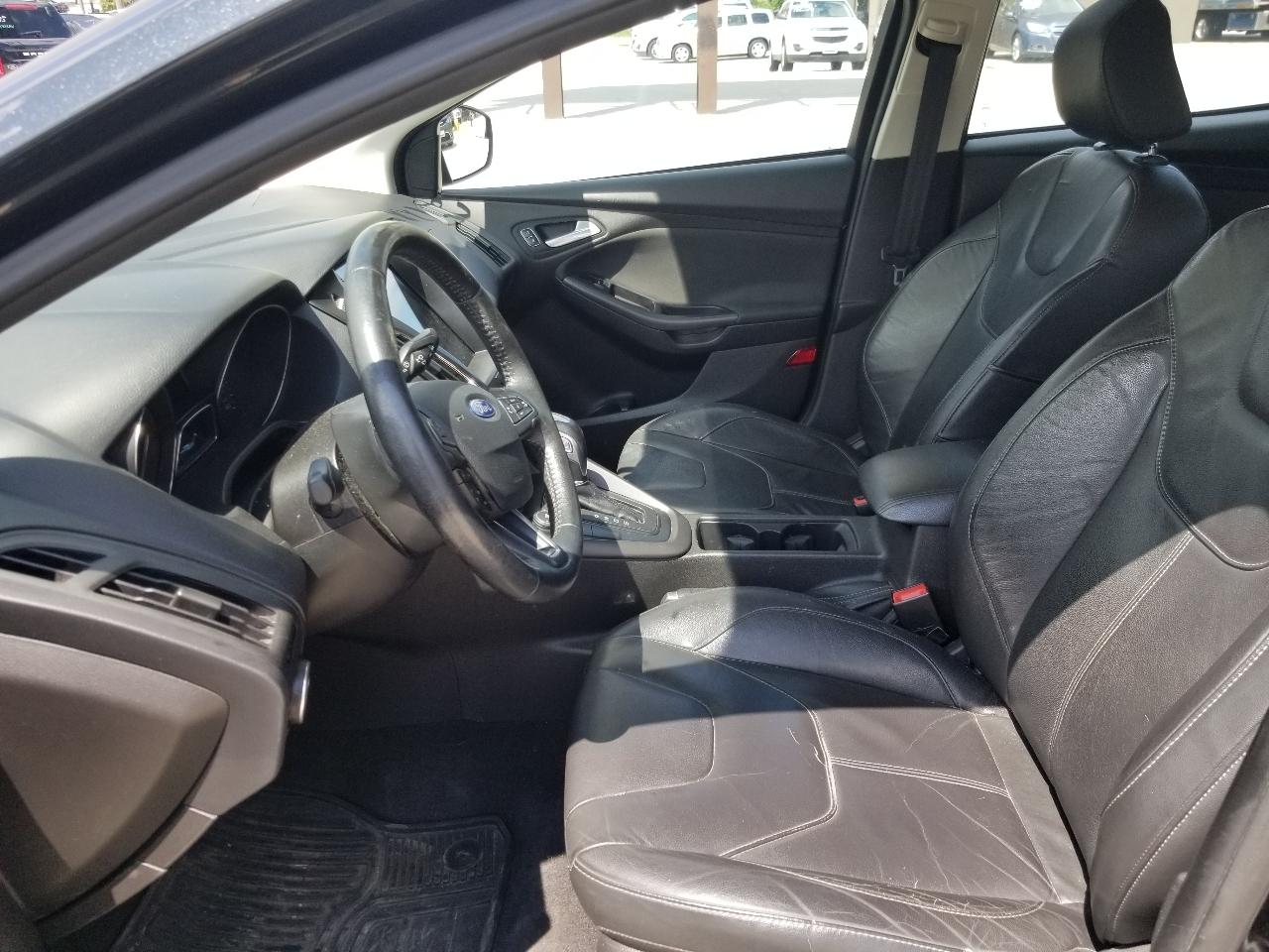 Ford Focus 4dr Sdn SE 2015