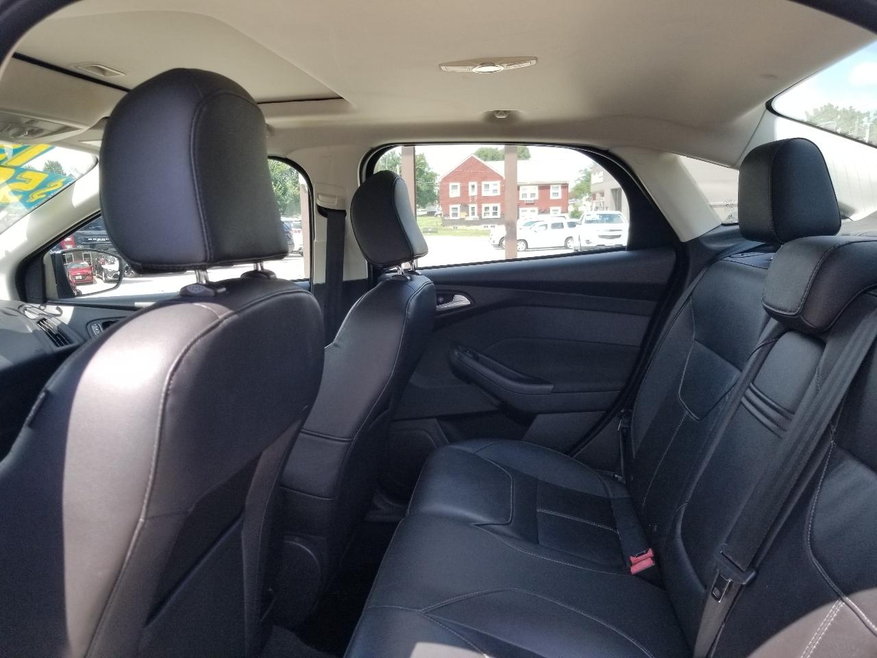 Ford Focus 4dr Sdn SE 2015