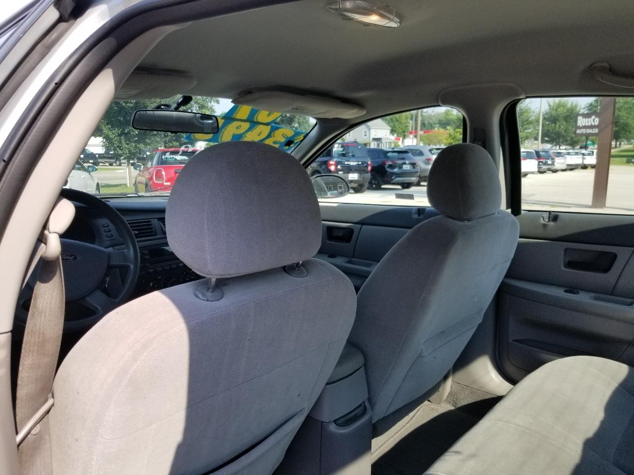 Ford Taurus 4dr Sdn SE 2007