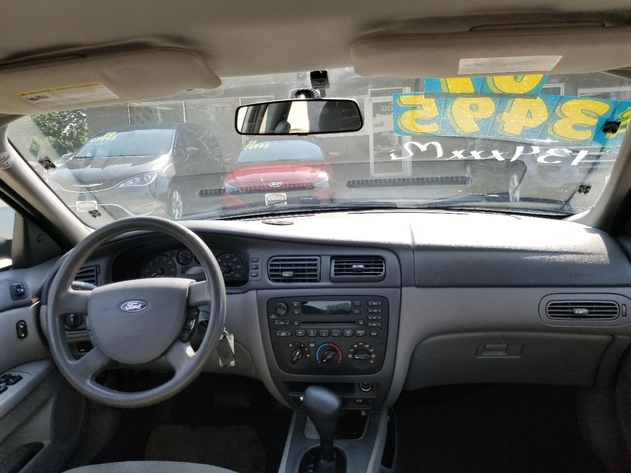 Ford Taurus 4dr Sdn SE 2007