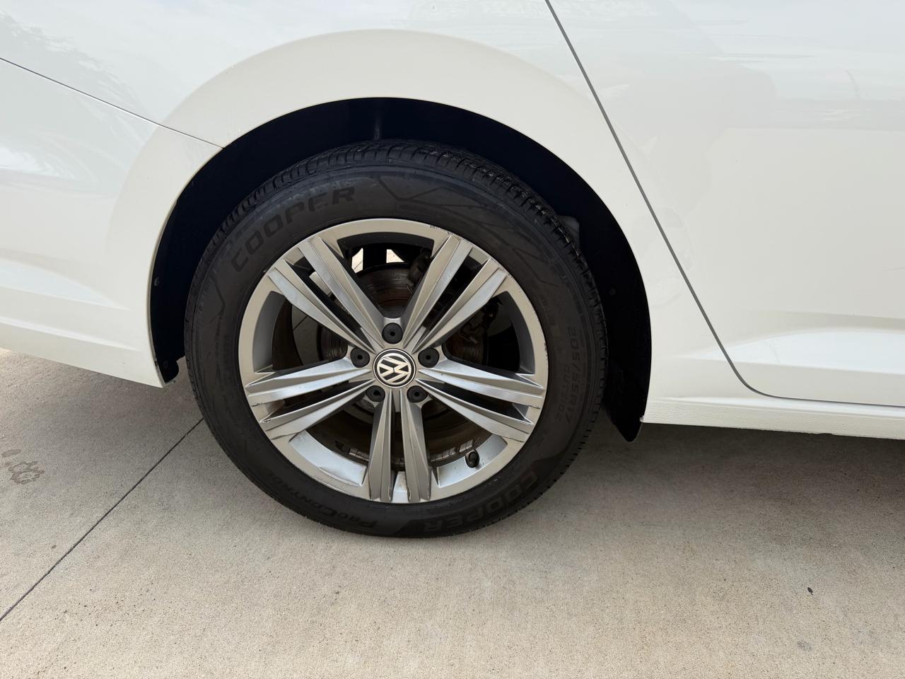 Volkswagen Jetta  2019