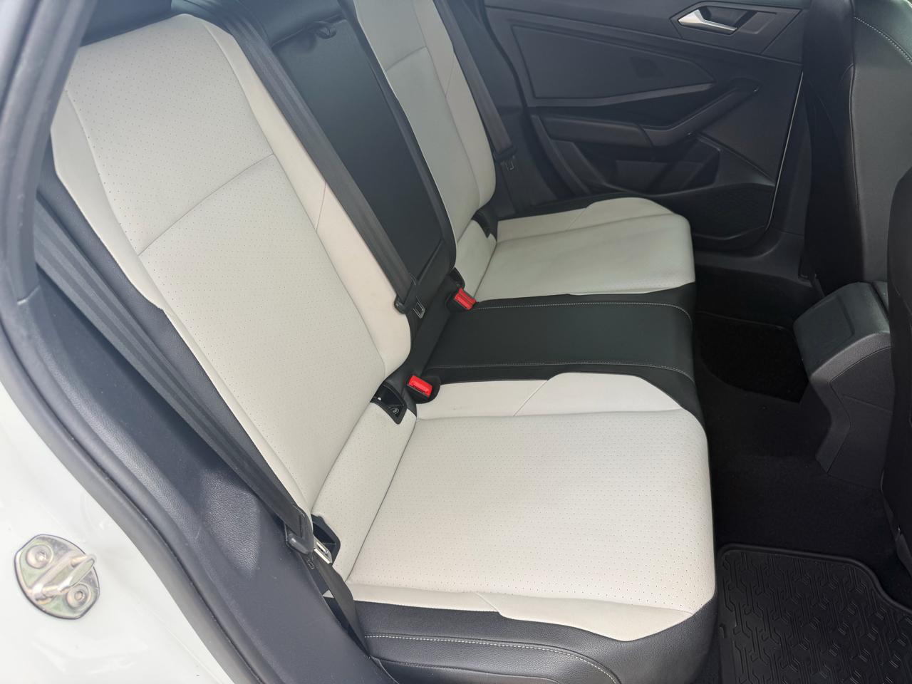 Volkswagen Jetta  2019