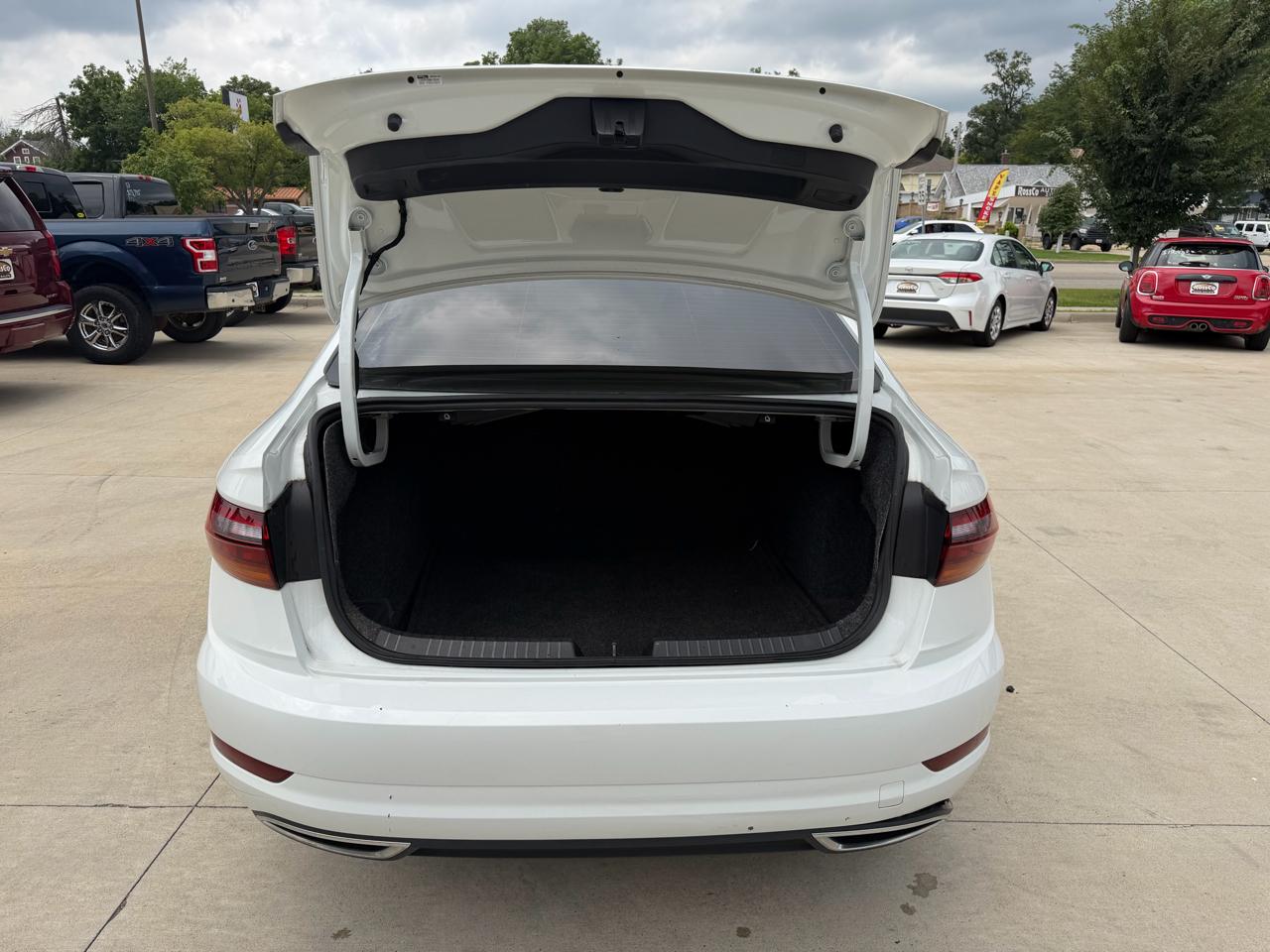Volkswagen Jetta  2019
