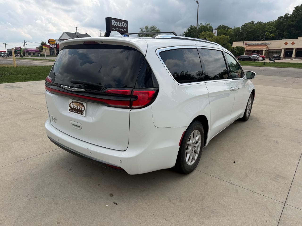 Chrysler Pacifica Touring L FWD 2021