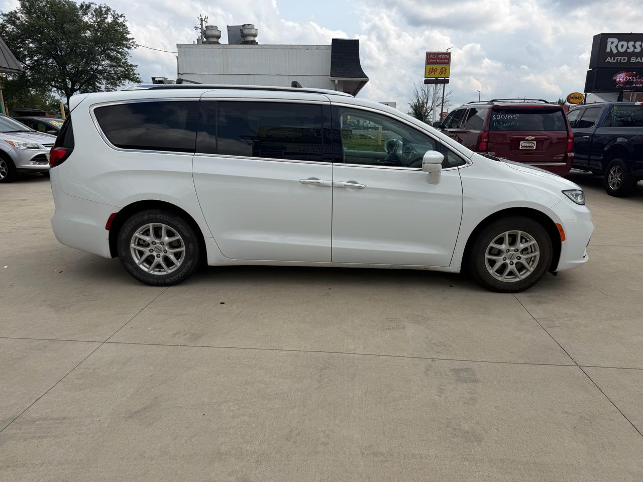 Chrysler Pacifica Touring L FWD 2021