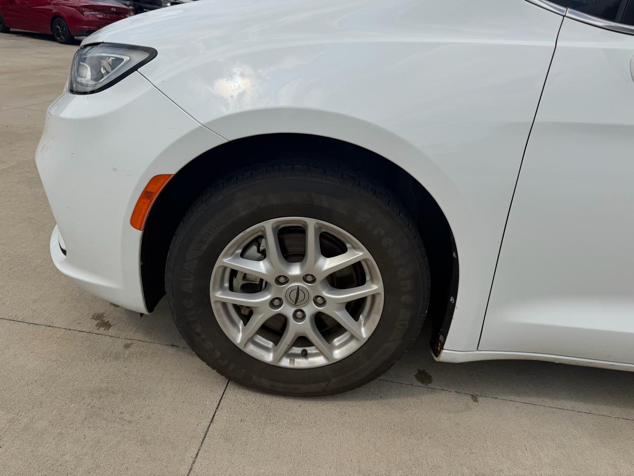 Chrysler Pacifica Touring L FWD 2021