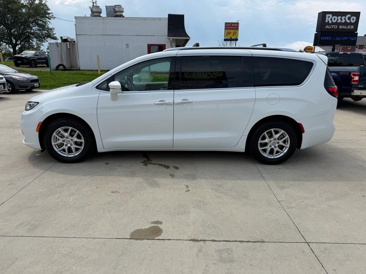 Chrysler Pacifica Touring L FWD 2021