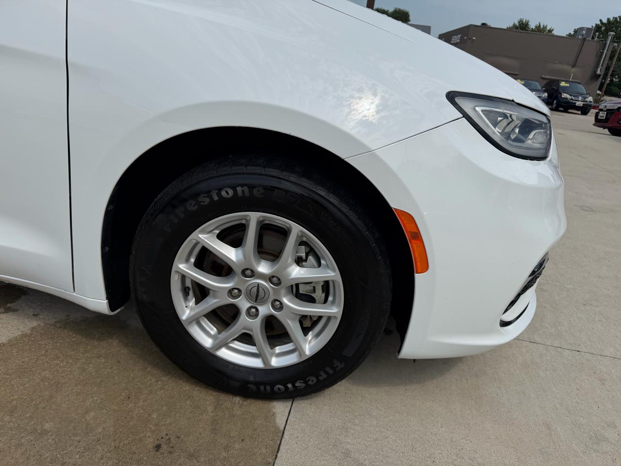 Chrysler Pacifica Touring L FWD 2021