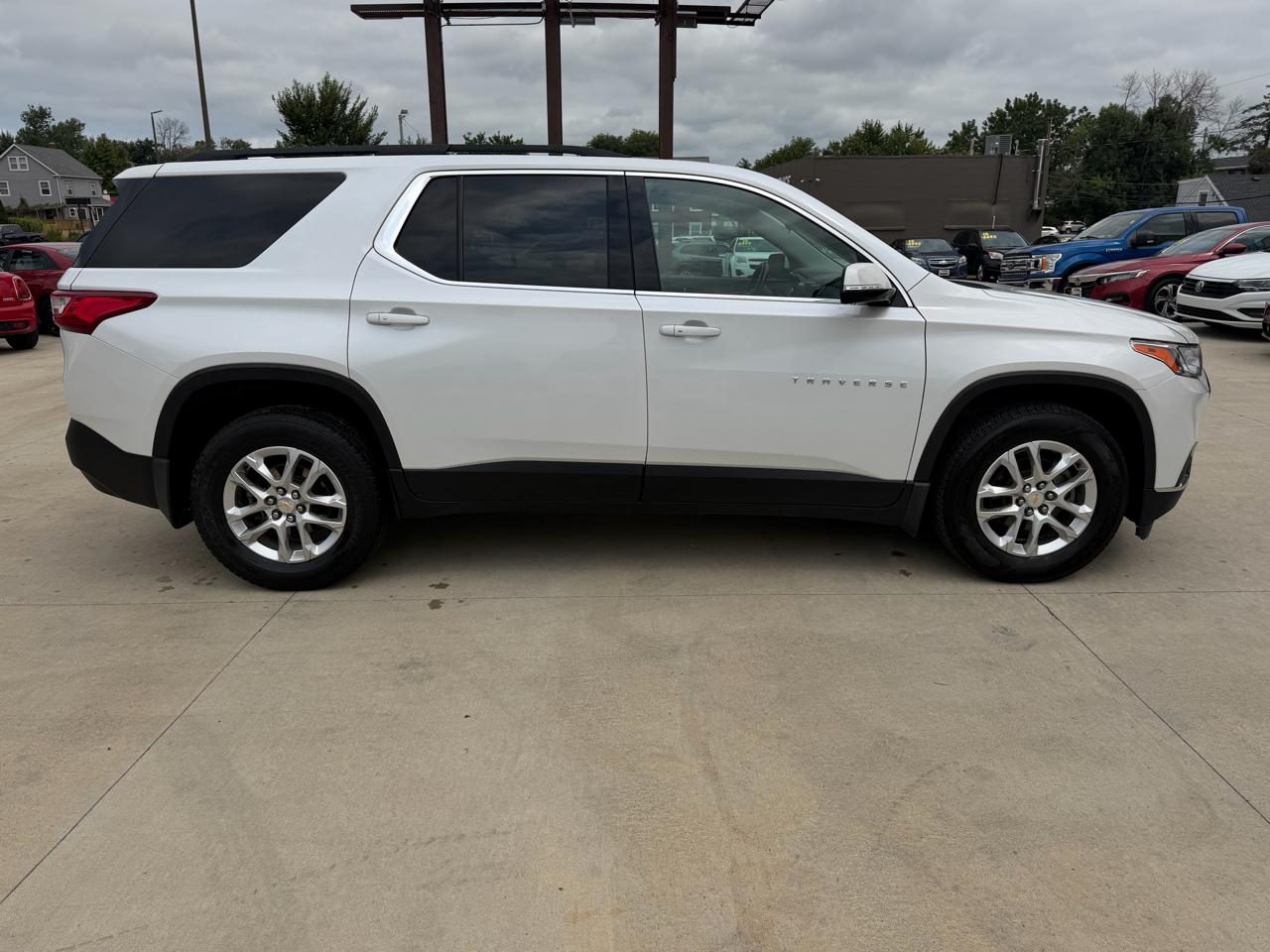 Chevrolet Traverse AWD 4dr LT Cloth w/1LT 2019