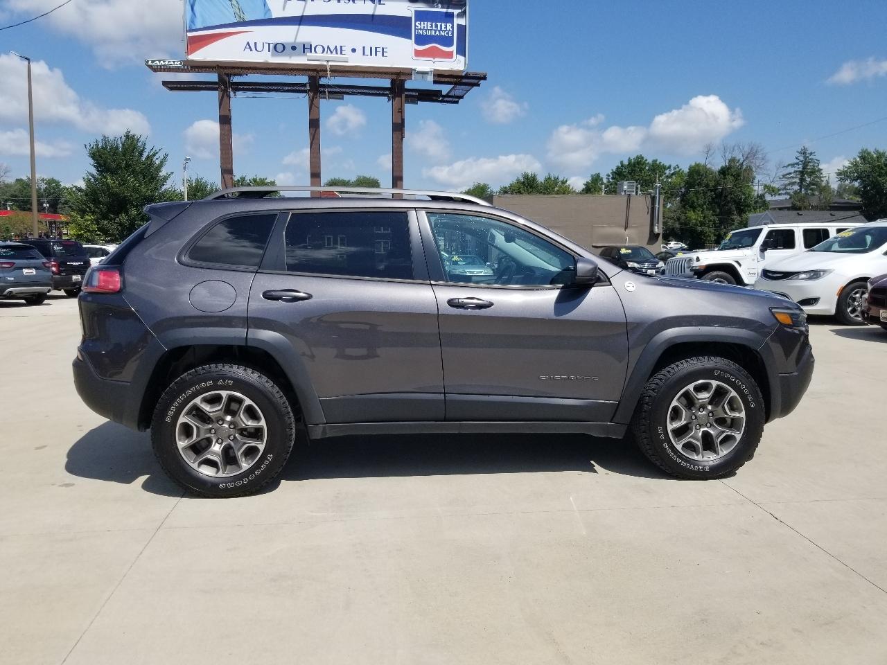 Jeep Cherokee Trailhawk 4x4 2021
