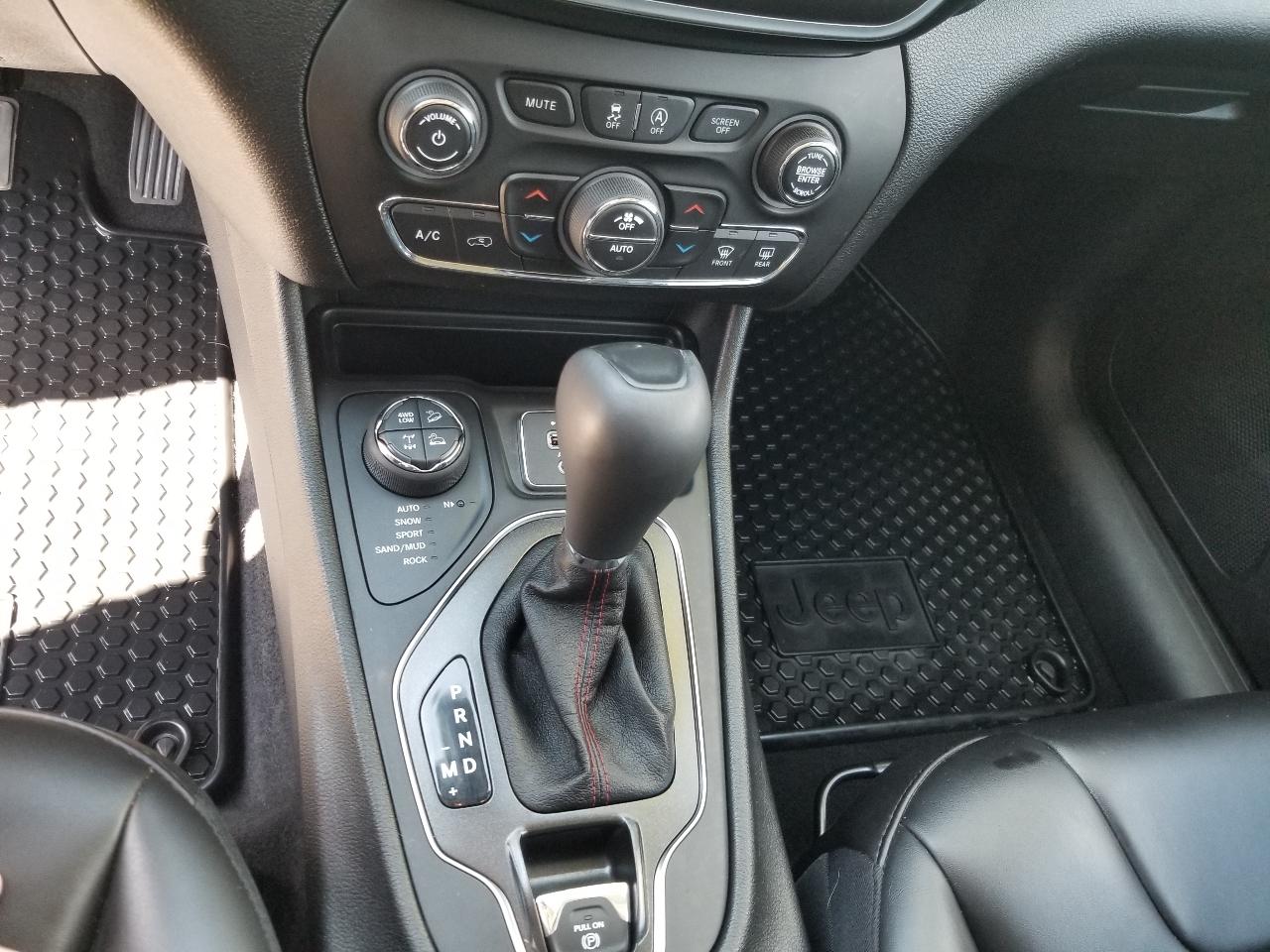 Jeep Cherokee Trailhawk 4x4 2021