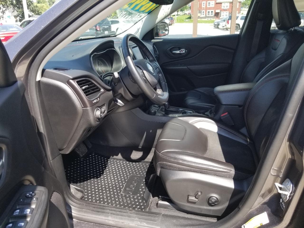 Jeep Cherokee Trailhawk 4x4 2021