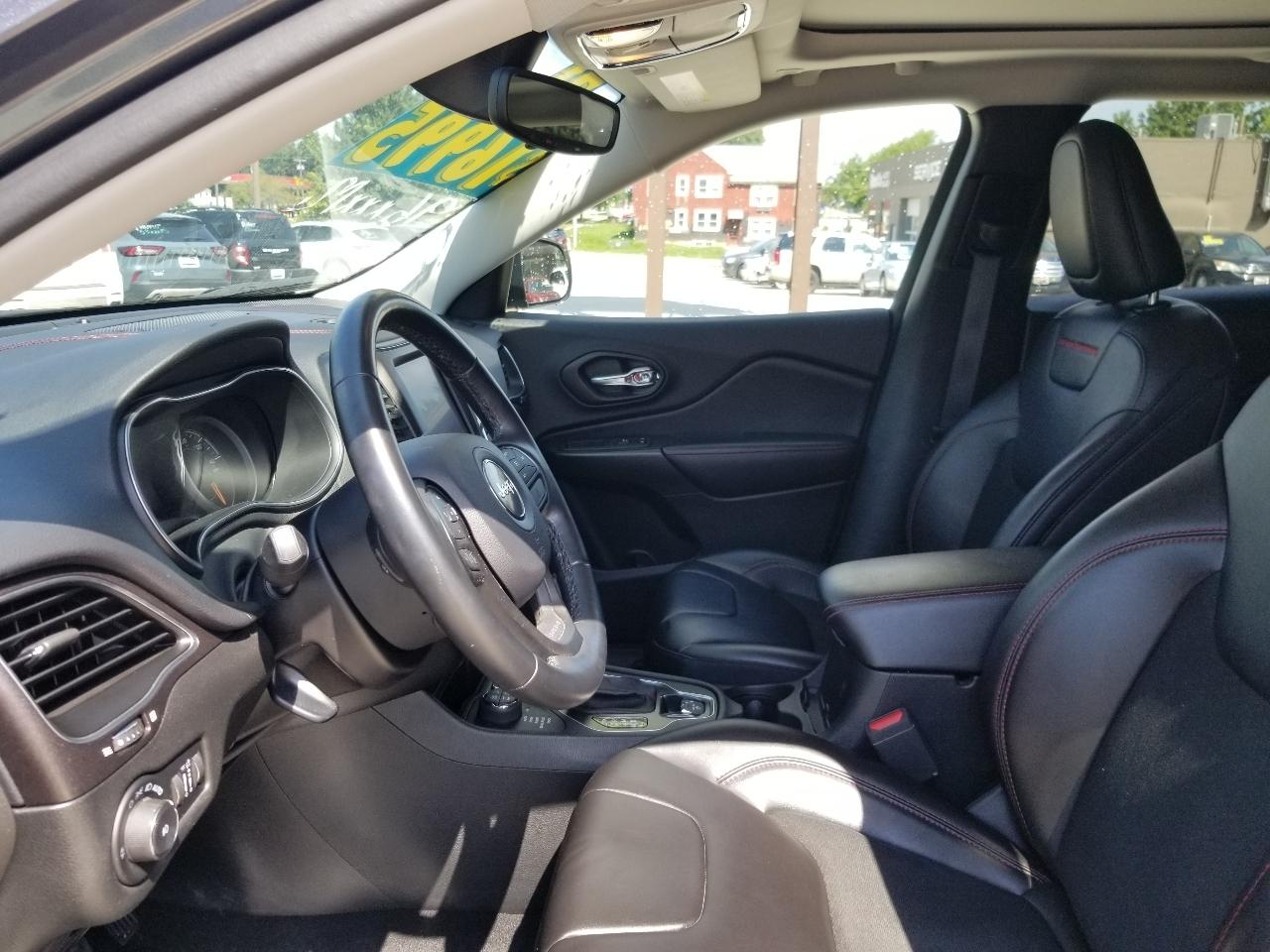 Jeep Cherokee Trailhawk 4x4 2021