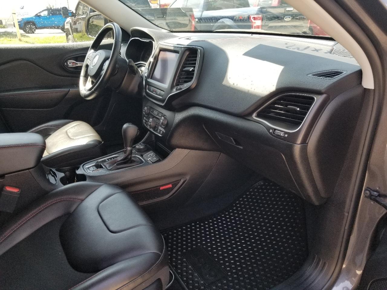 Jeep Cherokee Trailhawk 4x4 2021