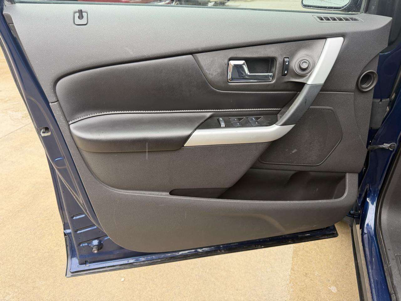 Ford Edge 4dr SE FWD 2012