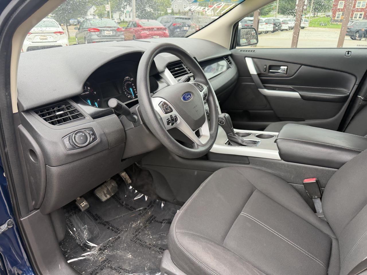 Ford Edge 4dr SE FWD 2012