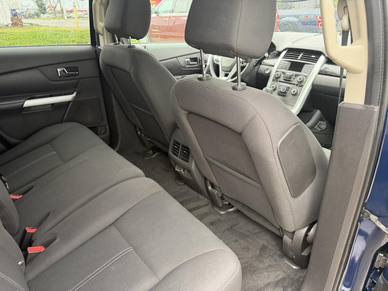 Ford Edge 4dr SE FWD 2012