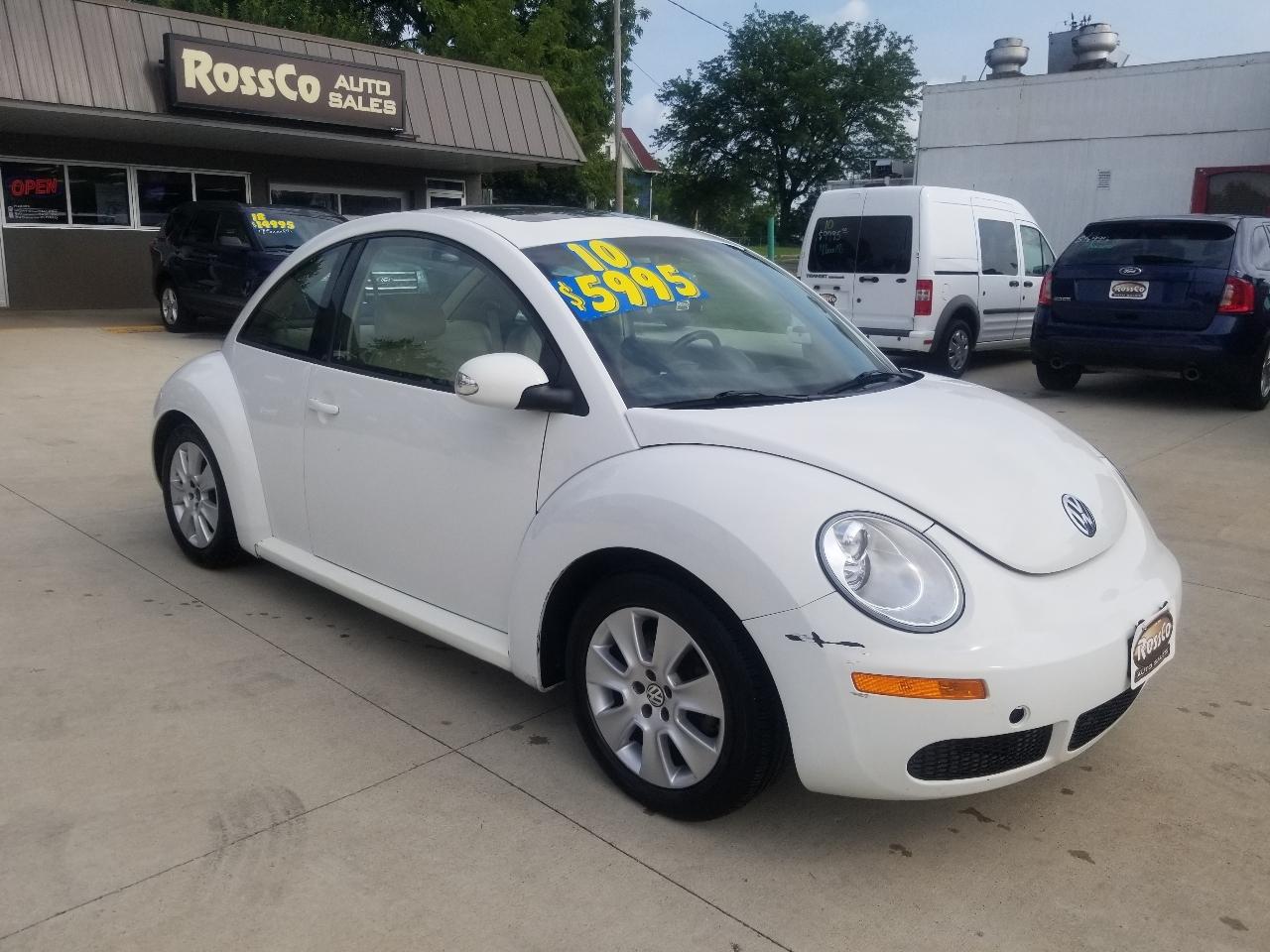 Volkswagen Beetle Coupe  2010
