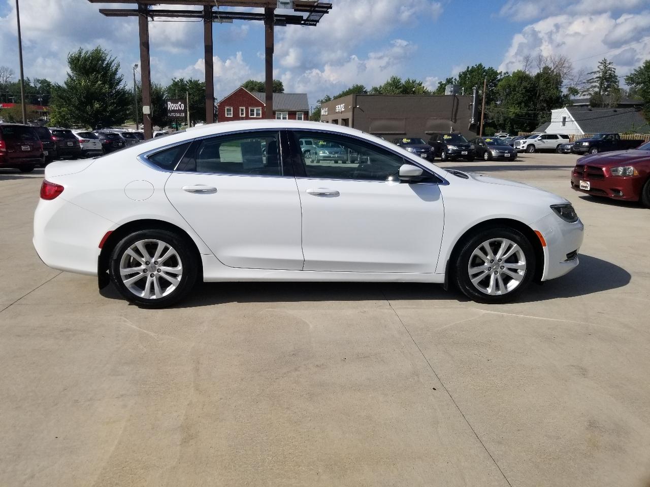 Chrysler 200 4dr Sdn Limited FWD 2015