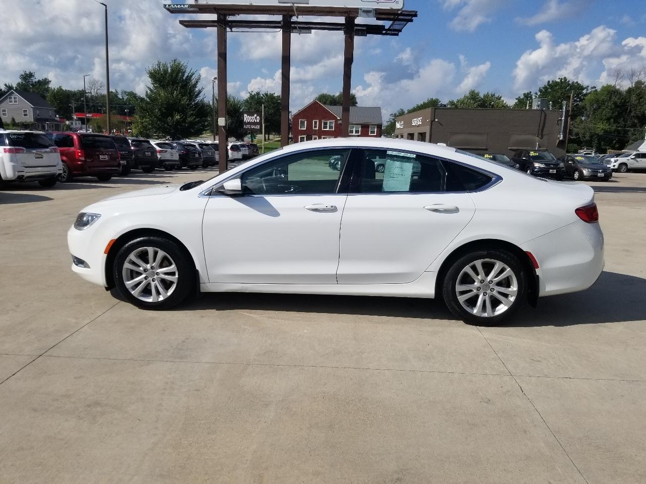 Chrysler 200 4dr Sdn Limited FWD 2015