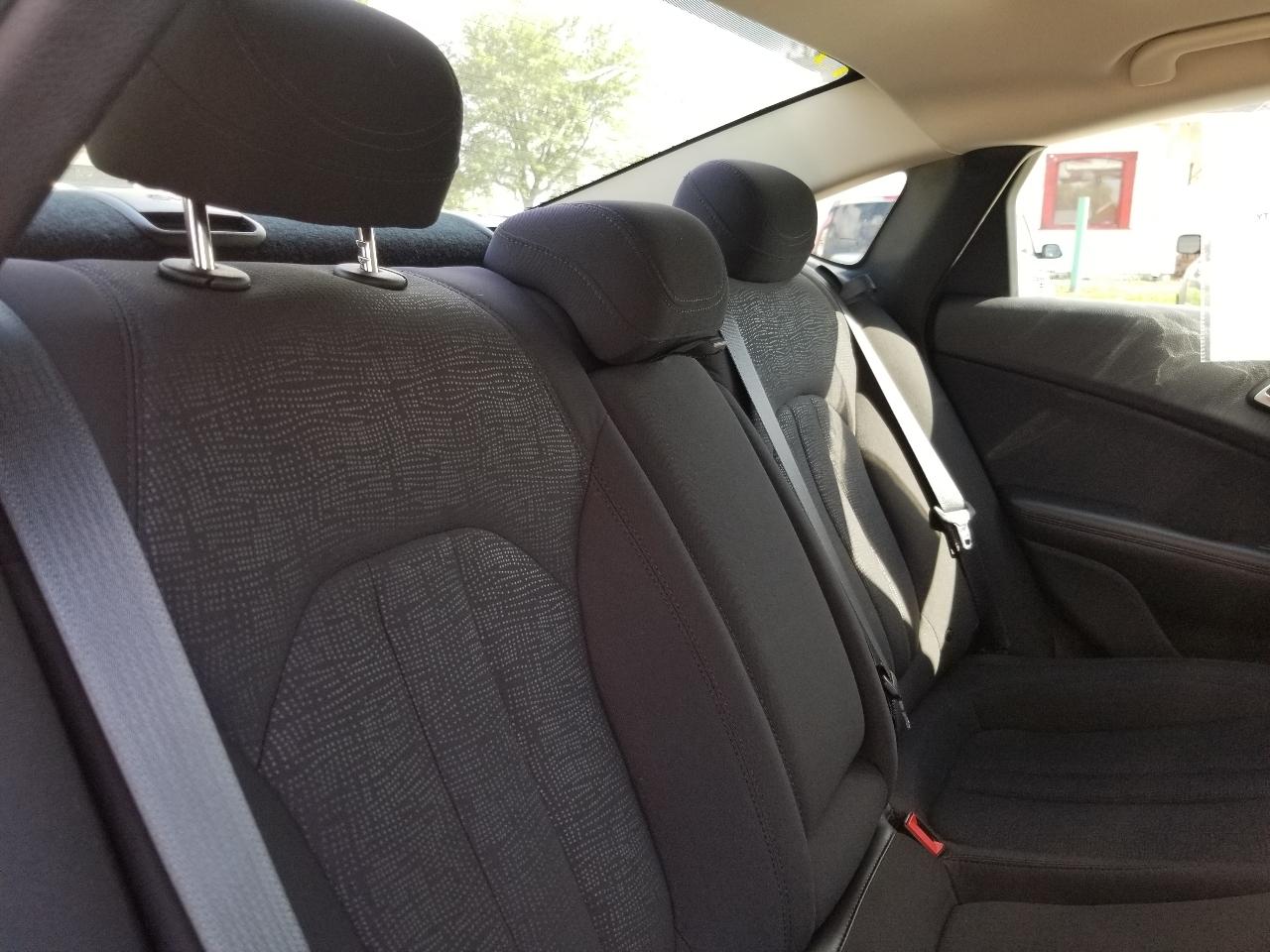 Chrysler 200 4dr Sdn Limited FWD 2015