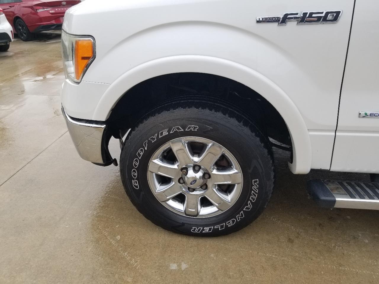 Ford F-150 4WD SuperCab 145" Lariat 2013