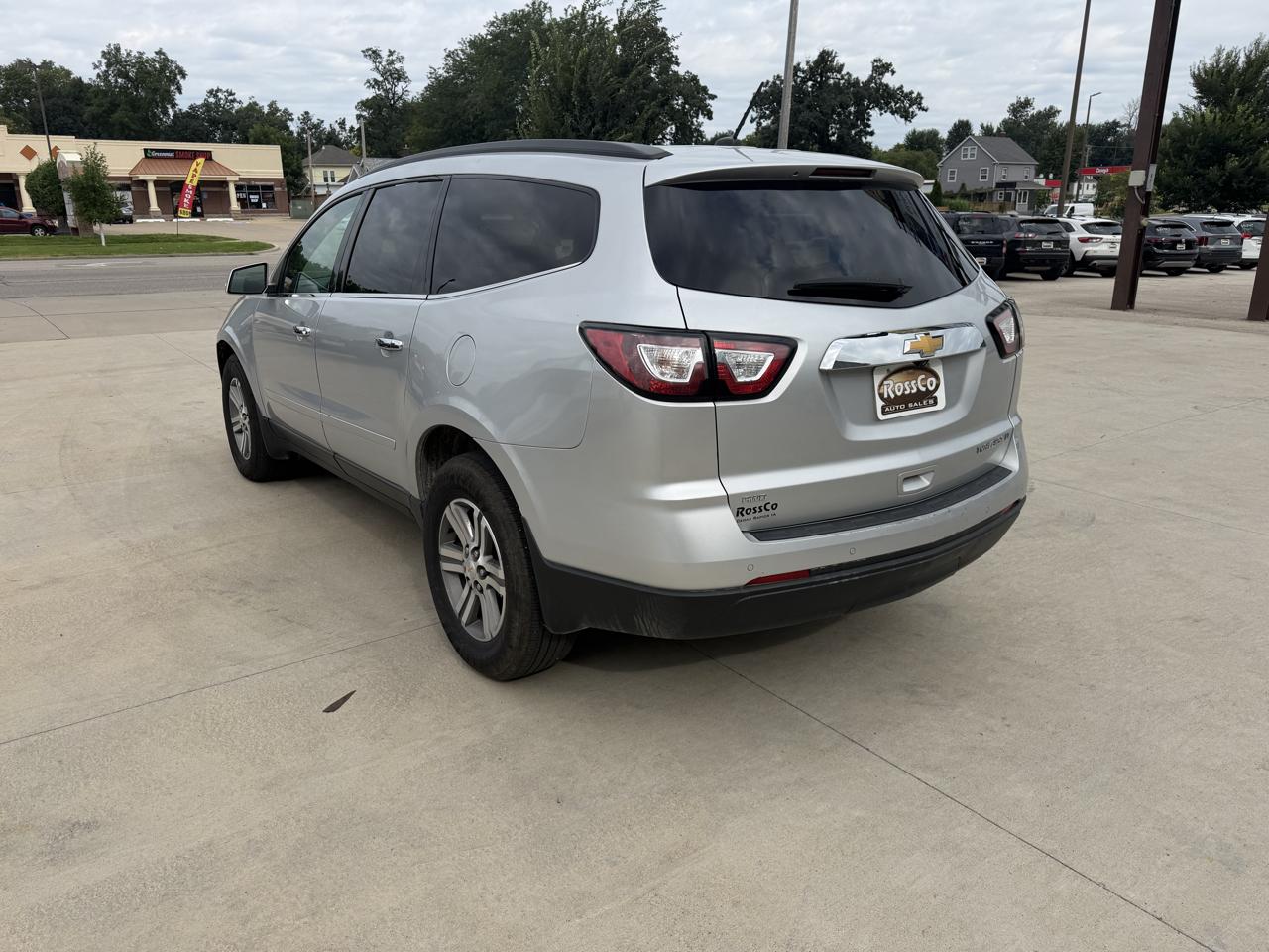 Chevrolet Traverse AWD 4dr LT w/2LT 2015
