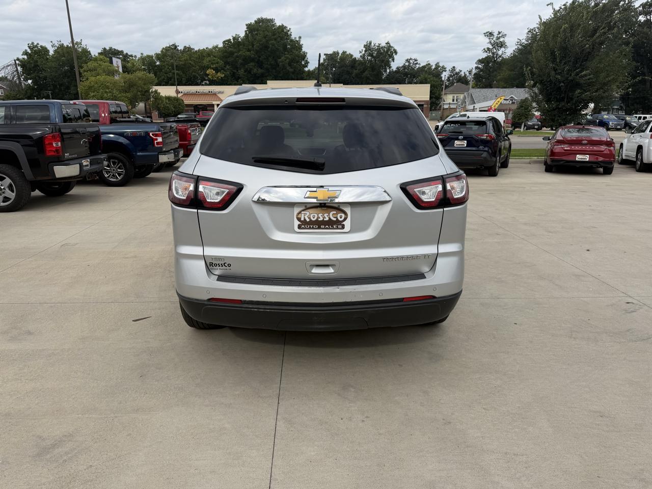 Chevrolet Traverse AWD 4dr LT w/2LT 2015