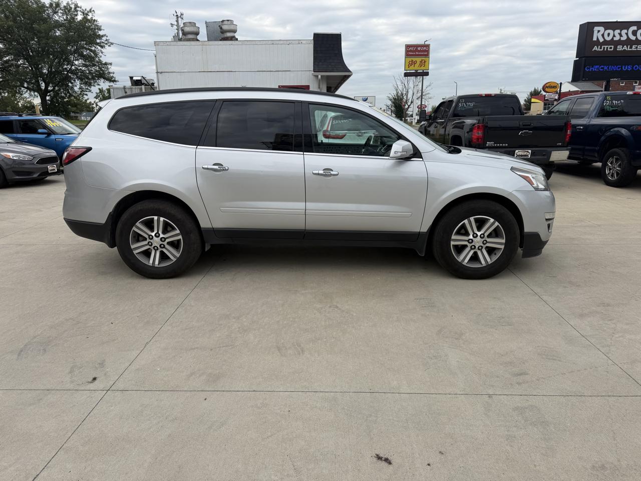 Chevrolet Traverse AWD 4dr LT w/2LT 2015