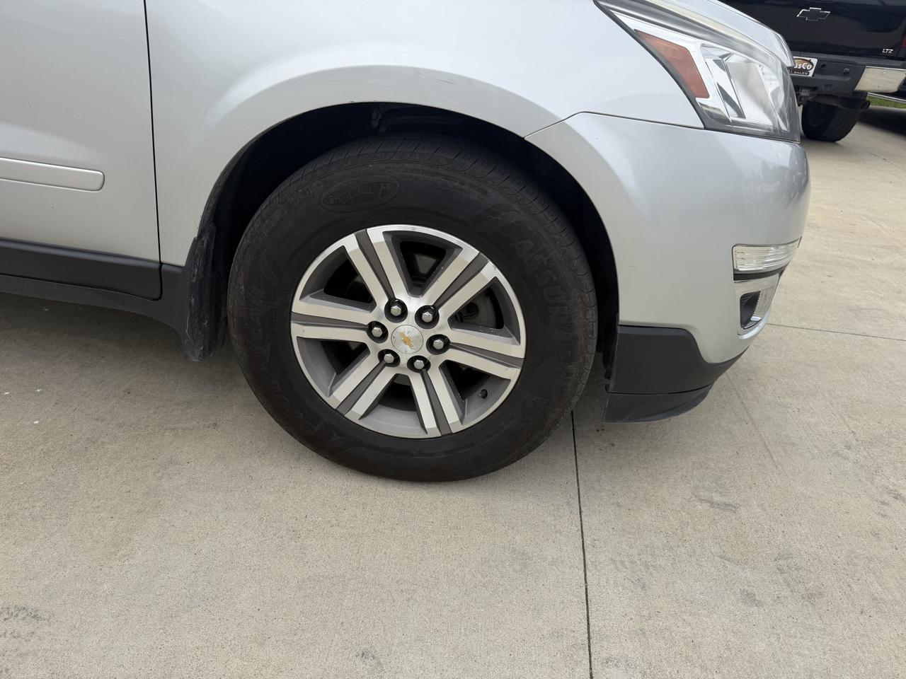 Chevrolet Traverse AWD 4dr LT w/2LT 2015