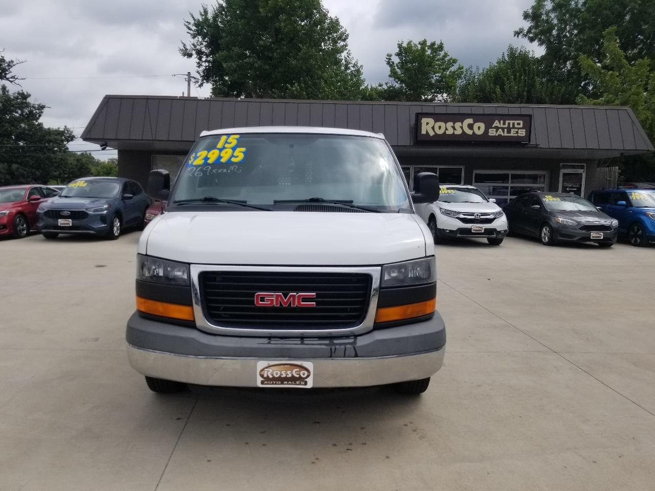 GMC Savana Cargo Van RWD 2500 135" 2015
