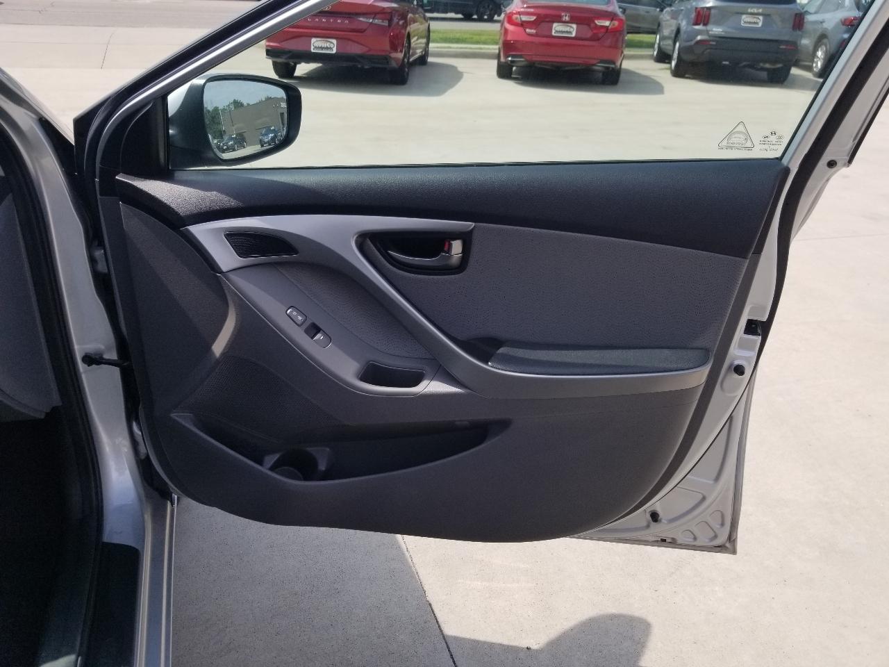 Hyundai Elantra 4dr Sdn Auto Limited (Alabama Plant) 2013