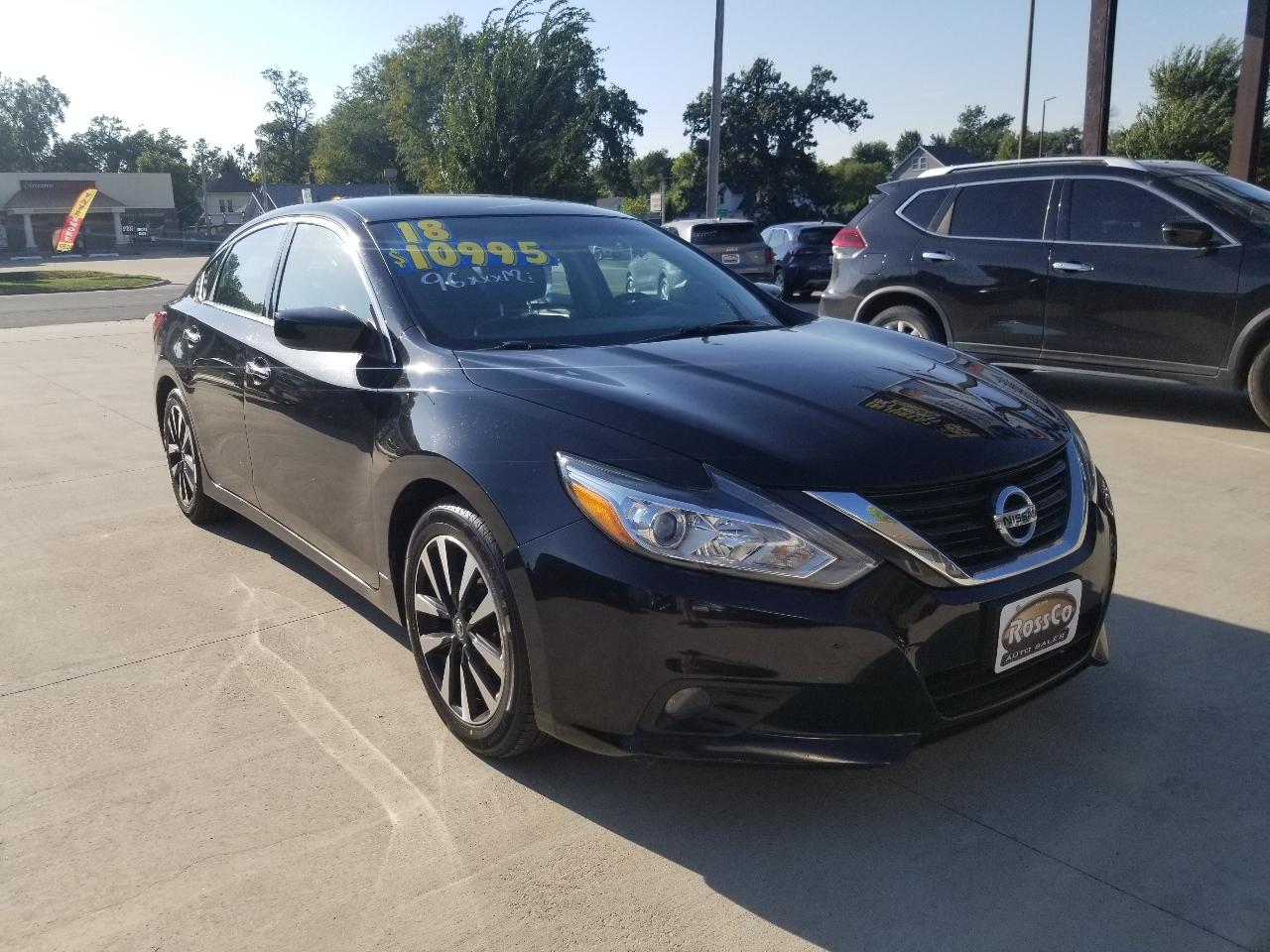Nissan Altima 2.5 SV Sedan 2018