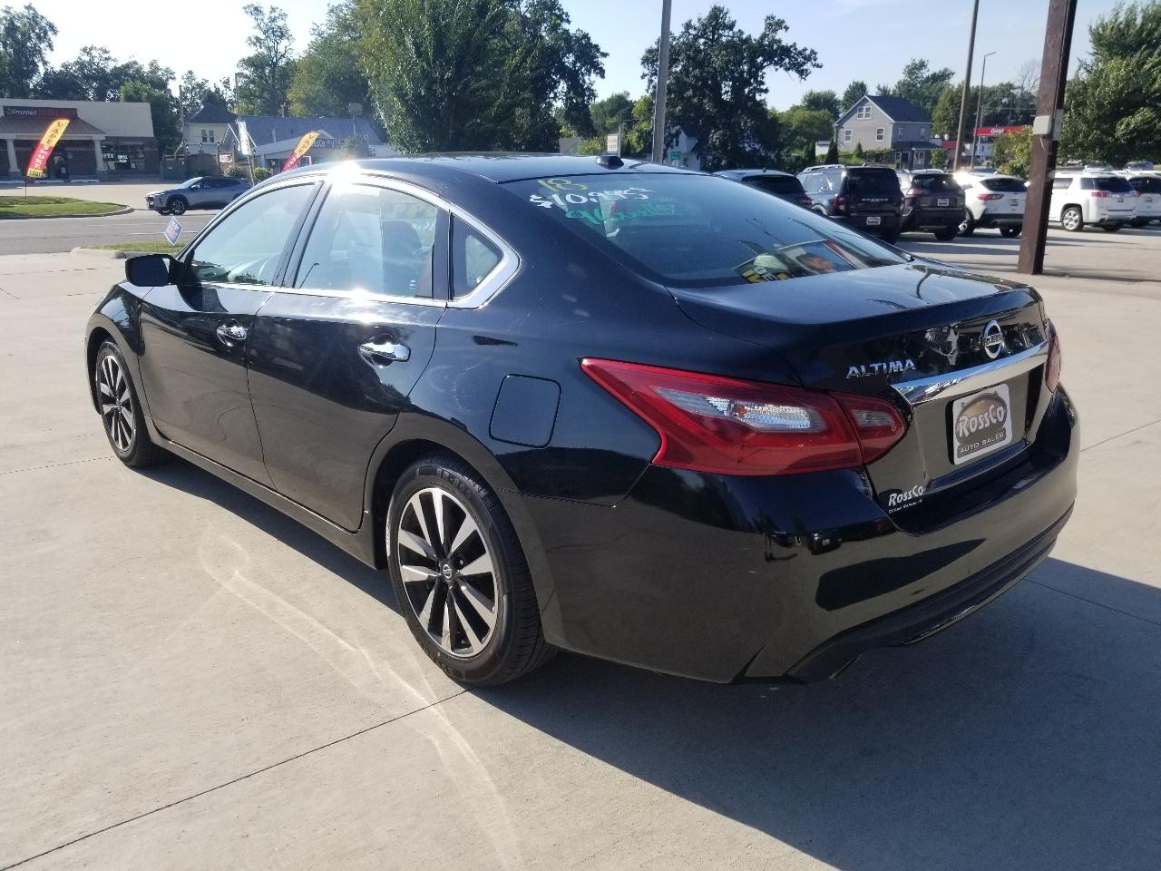Nissan Altima 2.5 SV Sedan 2018