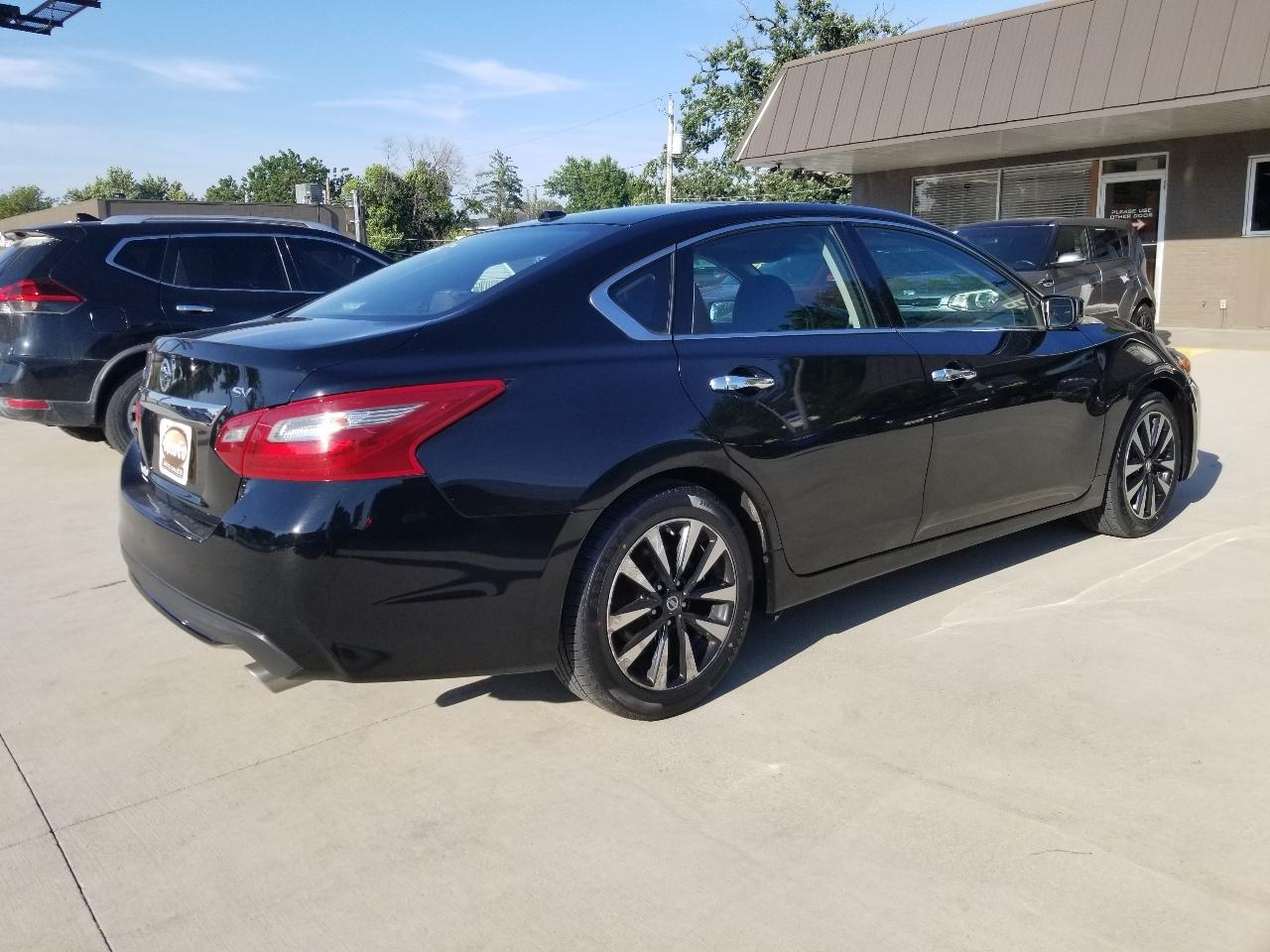 Nissan Altima 2.5 SV Sedan 2018