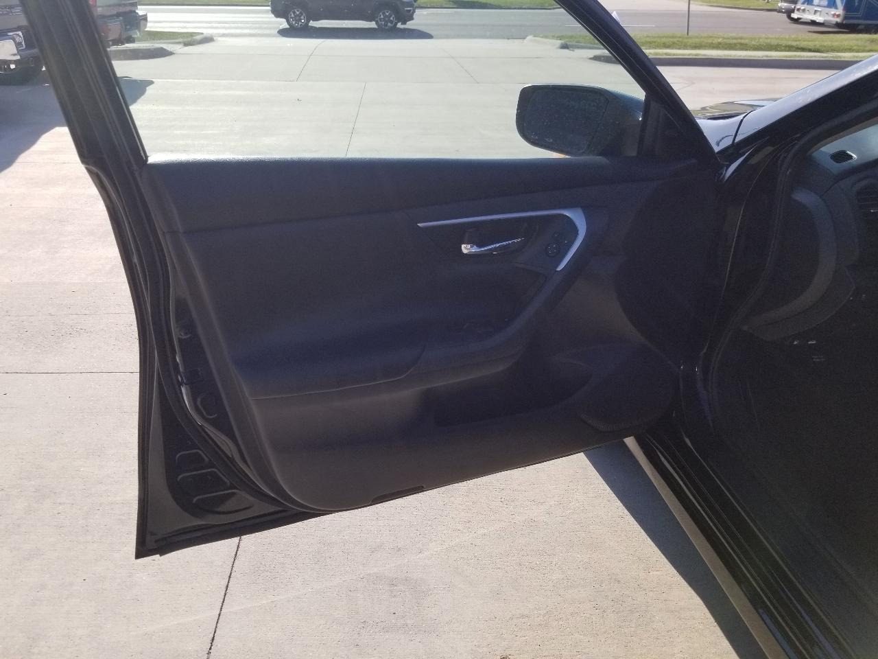 Nissan Altima 2.5 SV Sedan 2018