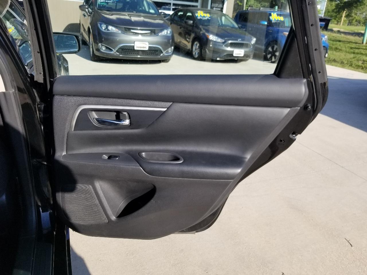 Nissan Altima 2.5 SV Sedan 2018