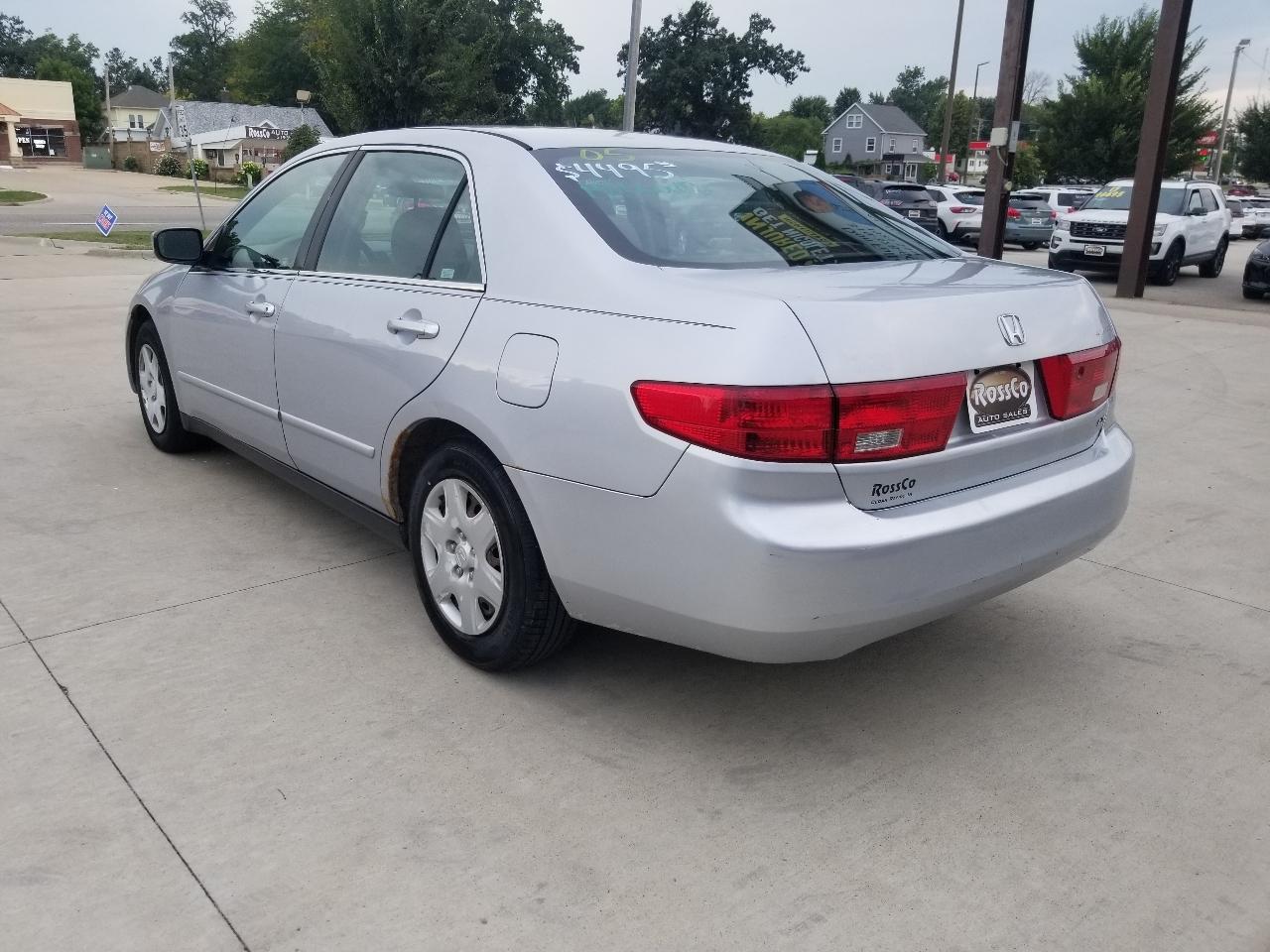 Honda Accord Sdn LX AT 2005