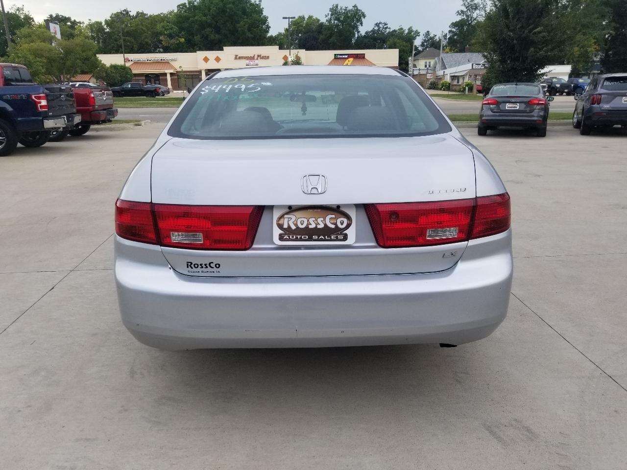 Honda Accord Sdn LX AT 2005