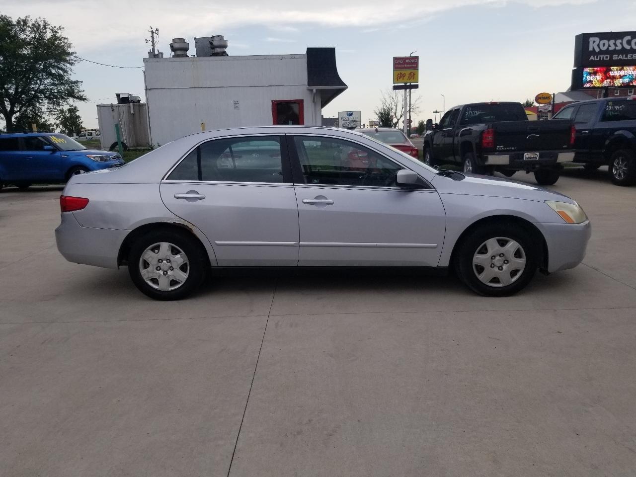 Honda Accord Sdn LX AT 2005