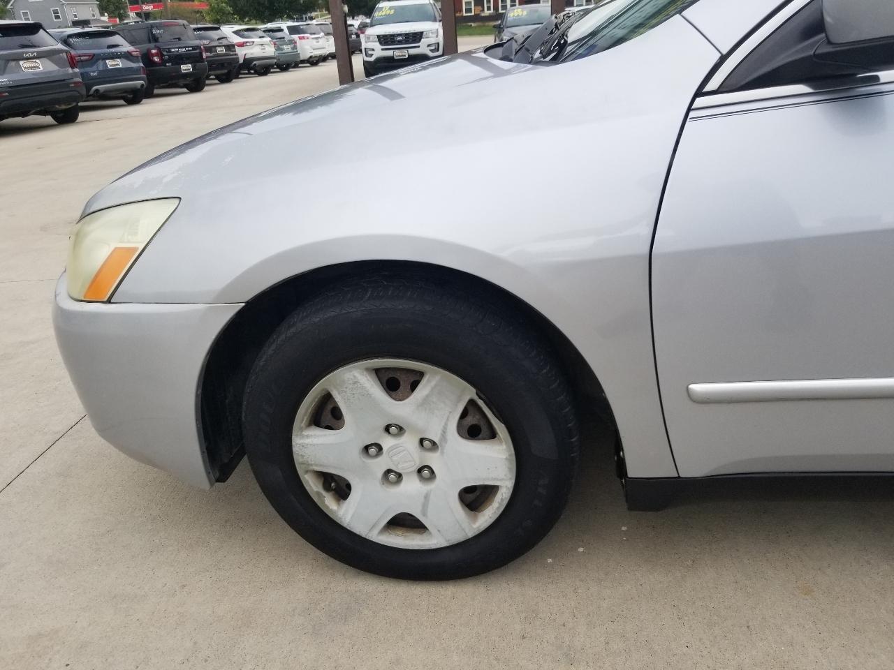 Honda Accord Sdn LX AT 2005